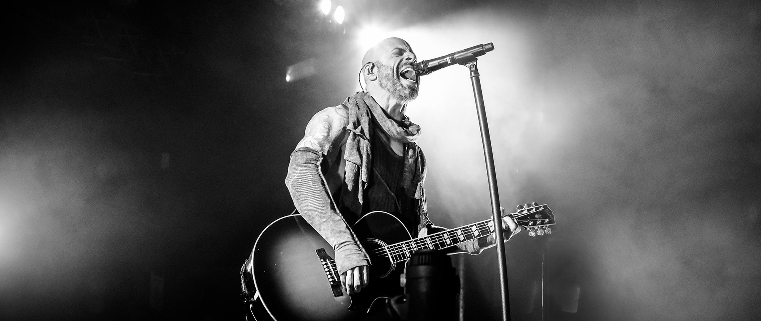 Daughtry: Bare Bones Tour